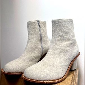 Light Grey Wool Felted Ankle Boots by Undercover by Jun Takahashi Sz 24.5 (7.5)